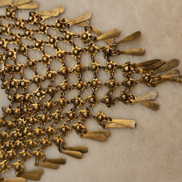 Antique Chainmaille V-Shape Fringe Bib Necklace - Picture 5 of 11